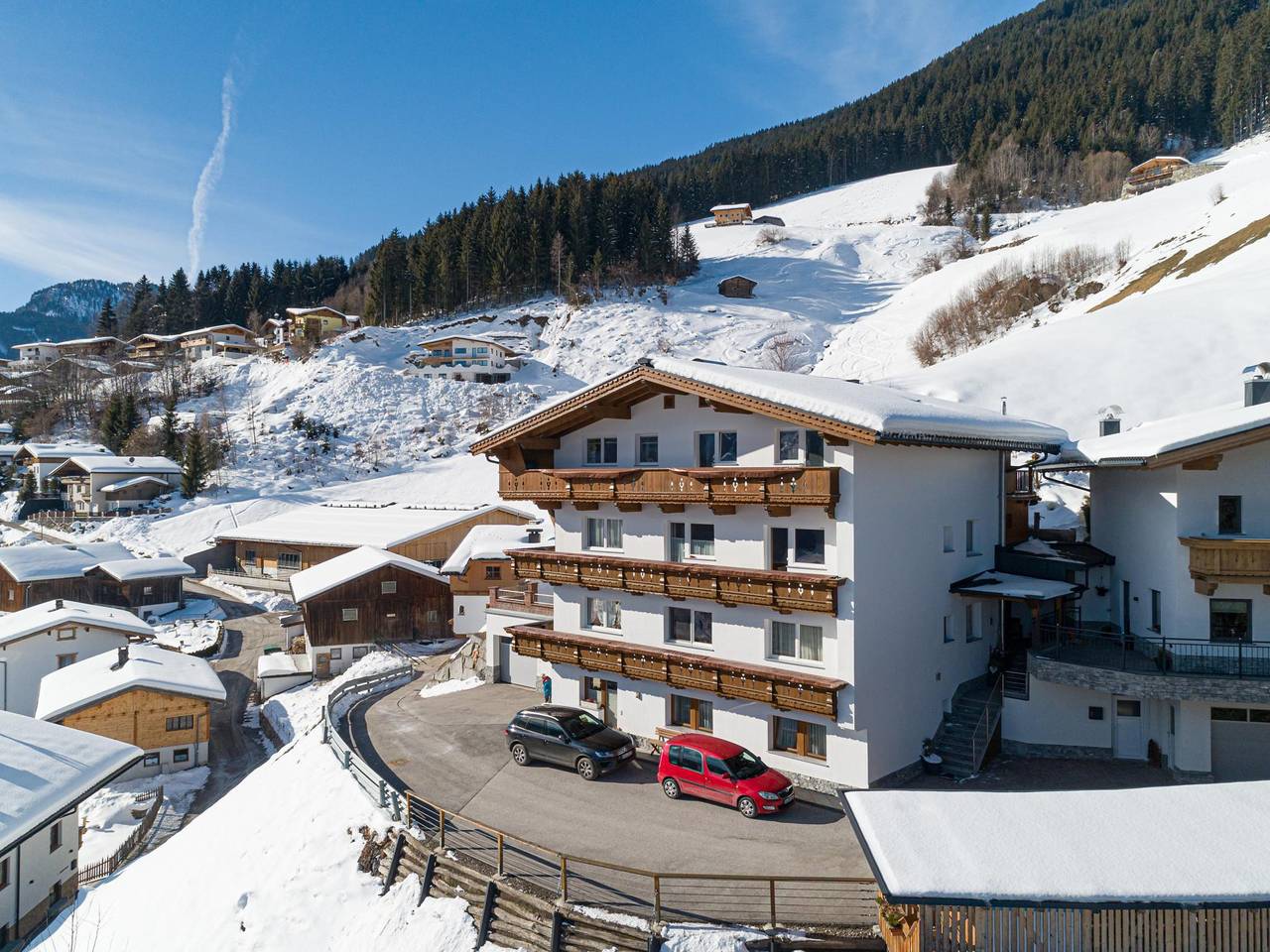 Ganze Wohnung, Schönes Ferienhaus mit Blick auf die Alpen
 in Hippach, Tiroler Unterland