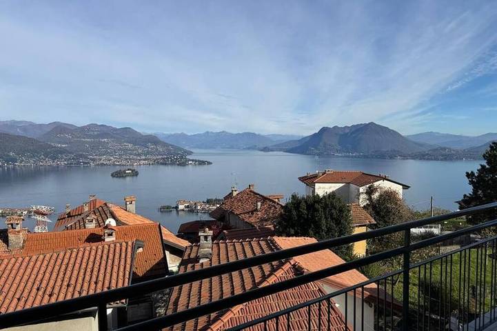 Ferienwohnung für 4 Personen, mit Garten und Terrasse in Comune di Stresa