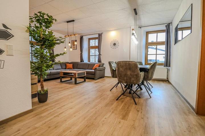 Ferienwohnung für 8 Personen, mit Ausblick in Mülheim