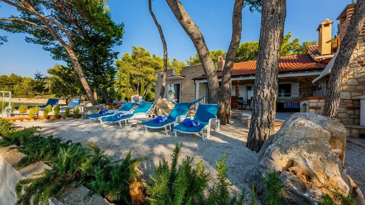 Holiday home for 5 people with garden in Supetar, Brac