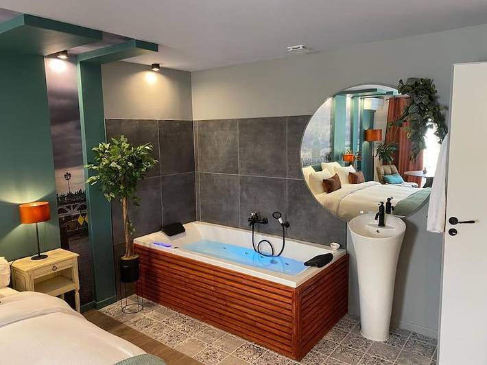 Gîte pour 2 personnes, avec jacuzzi à Eyrans - 3