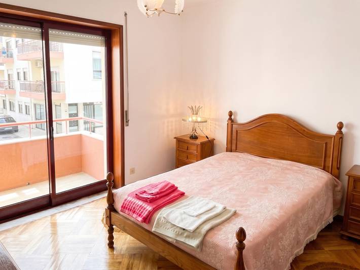 Appartement entier, Appartement spacieux à Espinho avec cheminée, 87 m² in Espinho, District de Aveiro