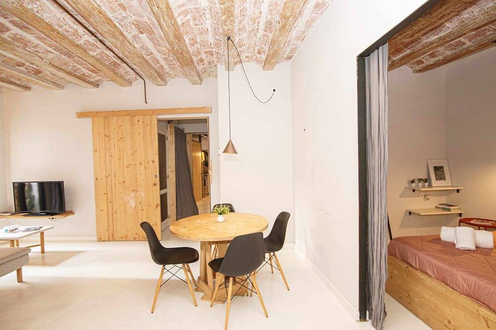 Ganze Wohnung, Apartment Tr Auriga in the Barri Vell, Girona in Girona, Gironès