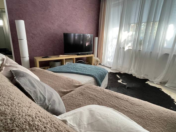 Apartamento entero, Apartamento 'Bärenhöhle Vacation Home' con terraza compartida, jardín compartido y Wi-Fi in Schlangenbad, Distrito de Rheingau-Taunus