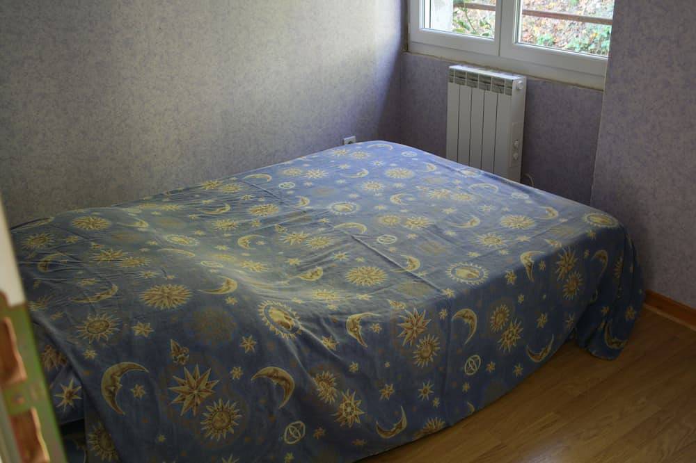 Appartement entier, Logement pouvant accueillir jusqu'à 12 personnes in Ferrières-Saint-Mary, Région de Saint-Flour