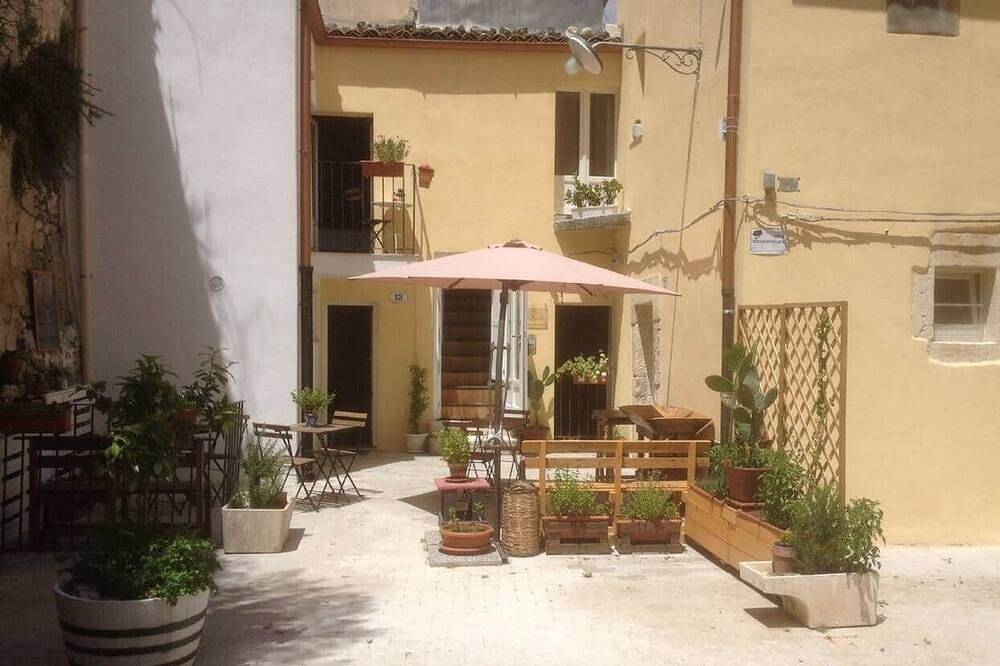Old Market House Antò Ragusa in Ragusa, Ragusa Province