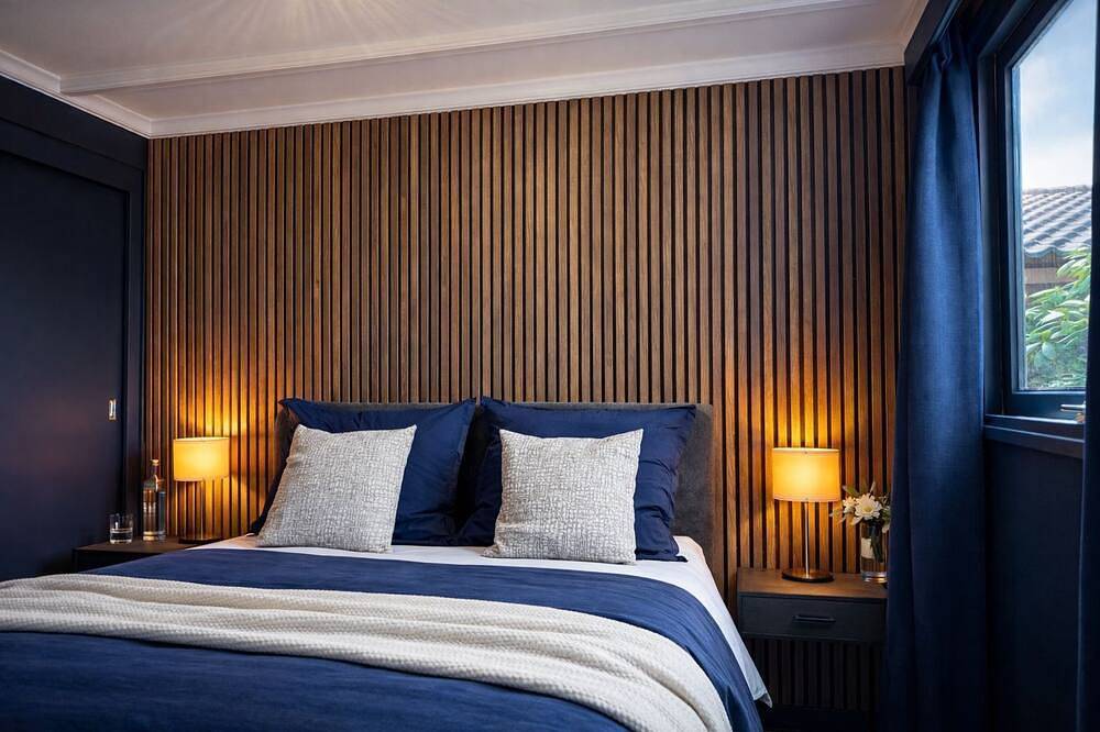 `t Blauwe Huysje at the waterfront including sauna and hot tub in Loosdrecht, Groene Hart