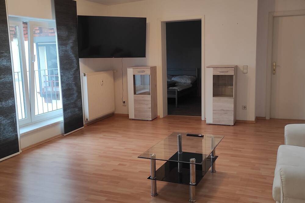 Ganze Wohnung, Apartment Cottbus City mit Blick über die Dächer - für Treppensteiger in Cottbus, Lausitz