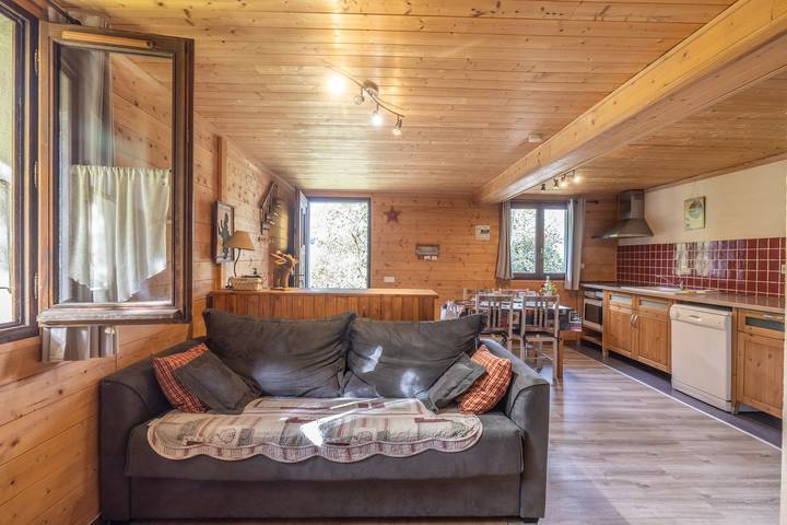 Hel lägenhet, Apartment 'La Charbonnière 2' with Mountain View, Private Terrace and Wi-Fi in Cordon, Pays du Mont-Blanc