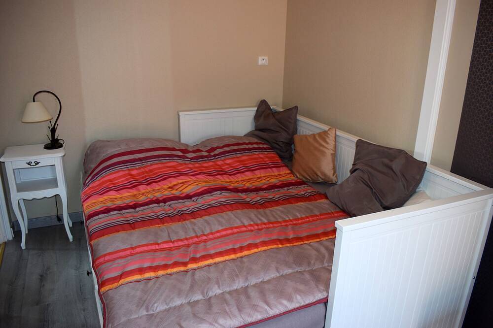 Entire apartment, New In the heart of the historical center of Obernai in Obernai, Sélestat-Erstein region