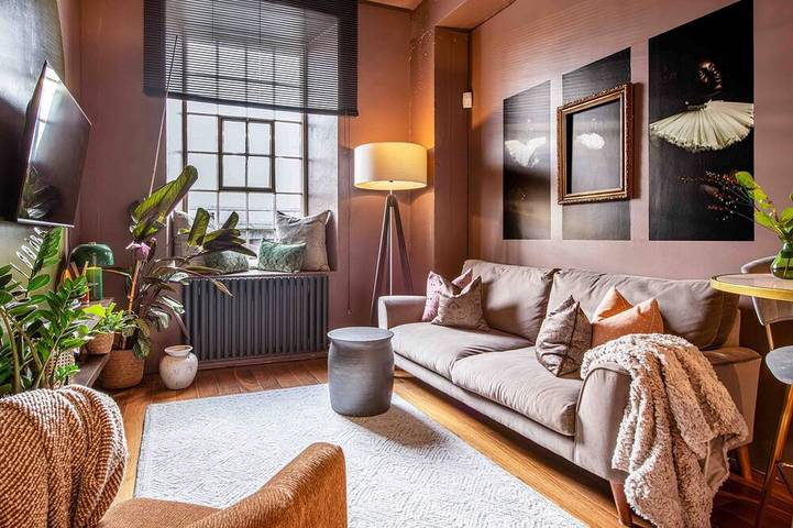 Holiday rental for 2 people, with hot tub and sauna as well as garden in Plymouth