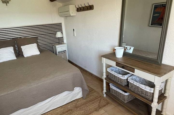 Villa pour 6 personnes, avec terrasse et piscine, animaux acceptés dans Santa Giulia - 3