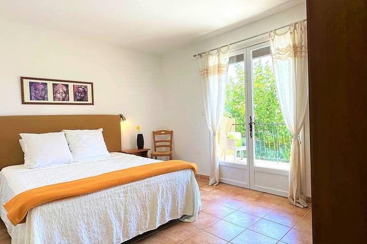 Gîte pour 6 personnes, avec jardin et piscine, animaux acceptés à Figanières - 3