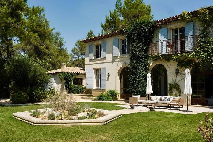Villa pour 10 personnes, avec piscine et jardin - 1