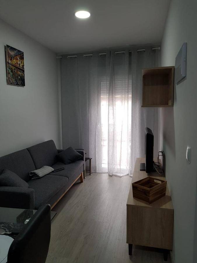 Apartamento para 5 personas, con Balcón y Vistas en Ribadavia