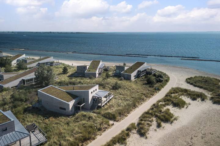 Villa for 4 people, with terrace in South Holland
