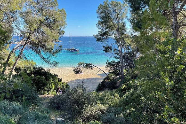 Gîte pour 4 personnes, avec Piscine à Illetes