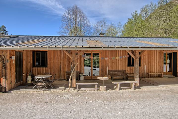 Maison de vacances pour 32 personnes, avec jardin, animaux acceptés