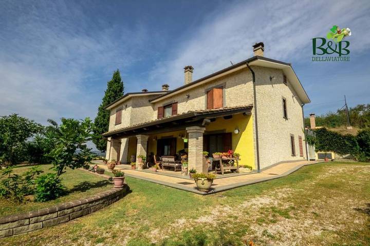 B&b per 2 persone, con Balcone e Idromassaggio nonché Terrazza e Giardino a Narni
