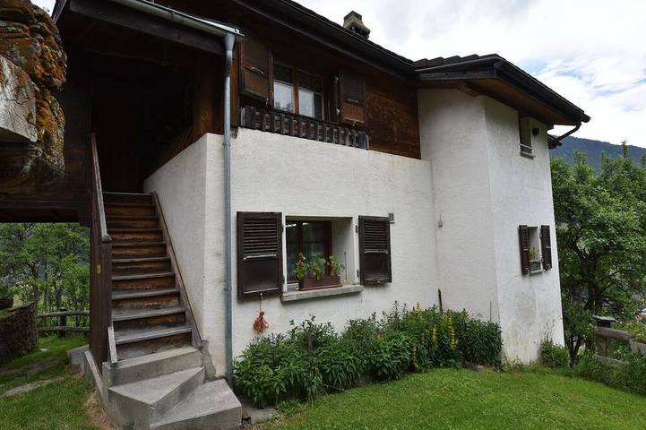 Ferienhaus für 5 Personen, mit Terrasse und Garten in Grengiols