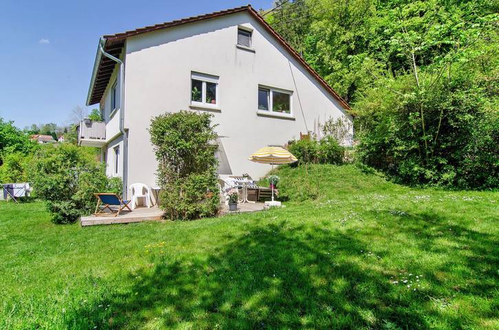 Geheel appartement, Vakantiewoning 'Zizi' met bergzicht, privéterras en wifi in Stockach, Landkreis Konstanz