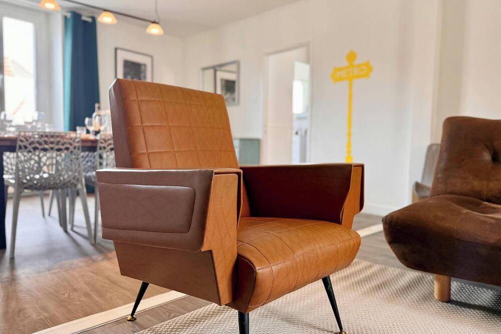 Entire apartment, 10' Disneyland & Parking - 9 personnes in Ferrières-en-Brie, Seine-et-Marne