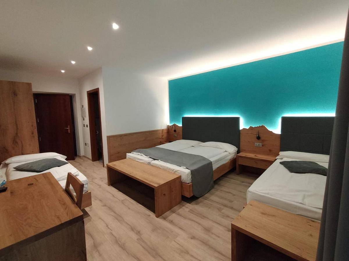 Double Room in Passo Tonale, Vermiglio