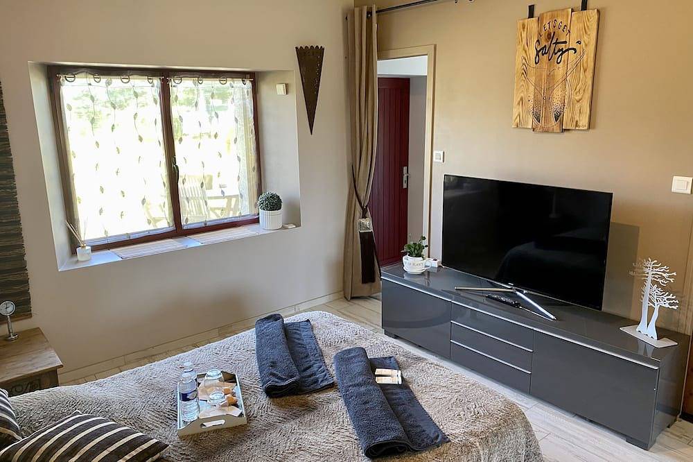 Gîte bord de sèvres entièrement meublé in Sèvremoine, Région de Cholet