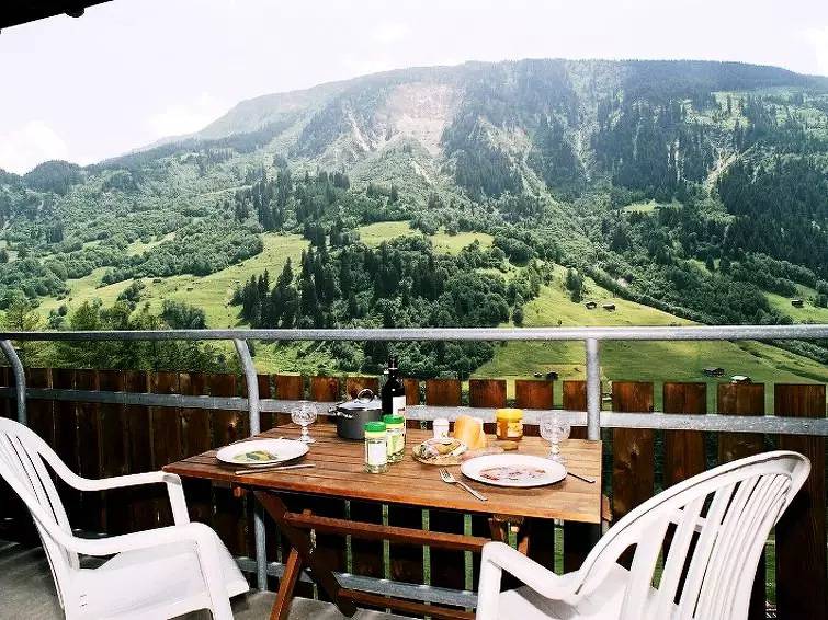 Ganze Wohnung, 3 Pièces 4 Personnes in Disentis, Surselva