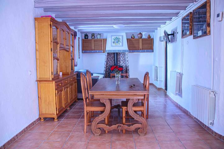 Maison spacieuse à Albentosa avec vue sur la montagne in Albentosa, Région de Teruel