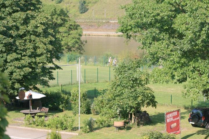 Ferienwohnung für 4 Personen, mit Terrasse und Garten sowie Ausblick in Sankt Aldegund - 3