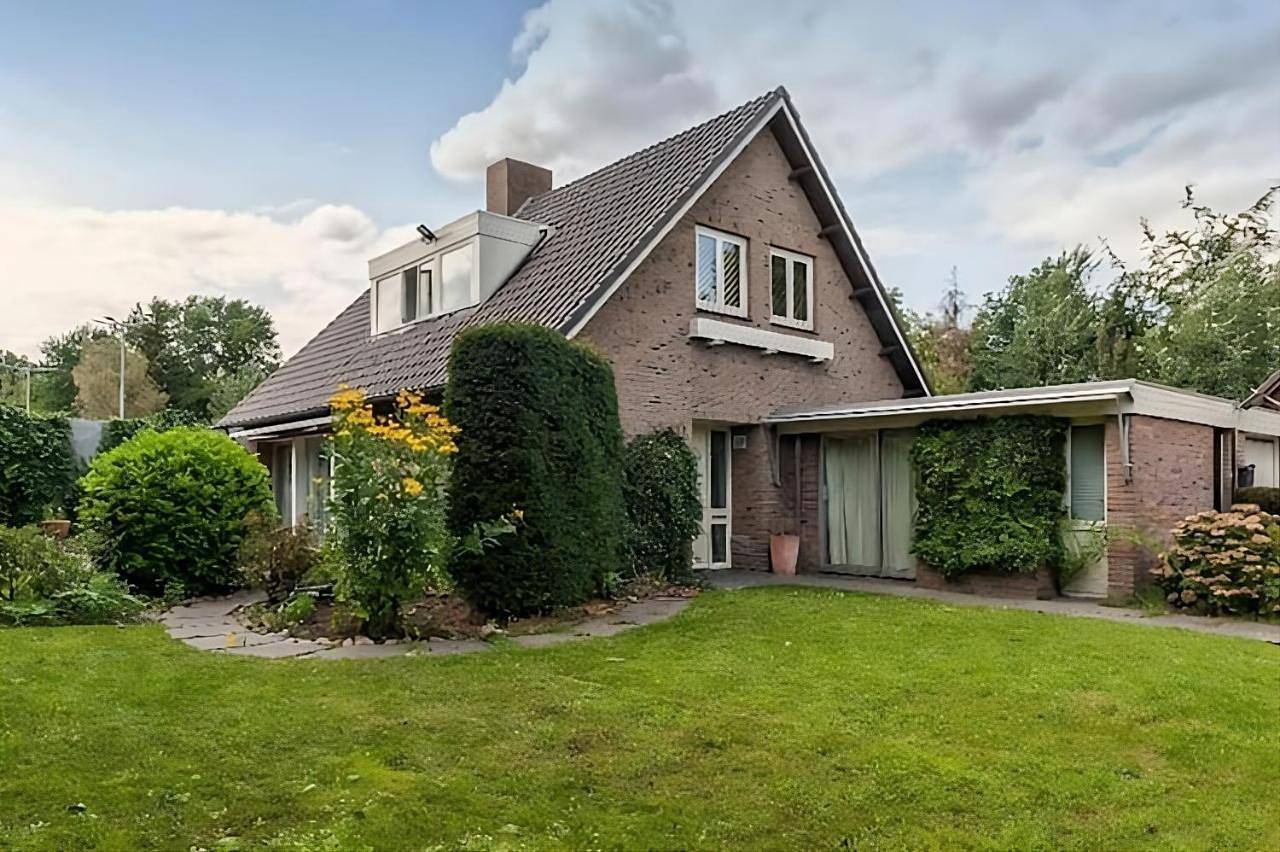 Geheel vakantieappartement, Backroom in Villa with private garden very near Centre and Tue in Eindhoven, Noord-Brabant