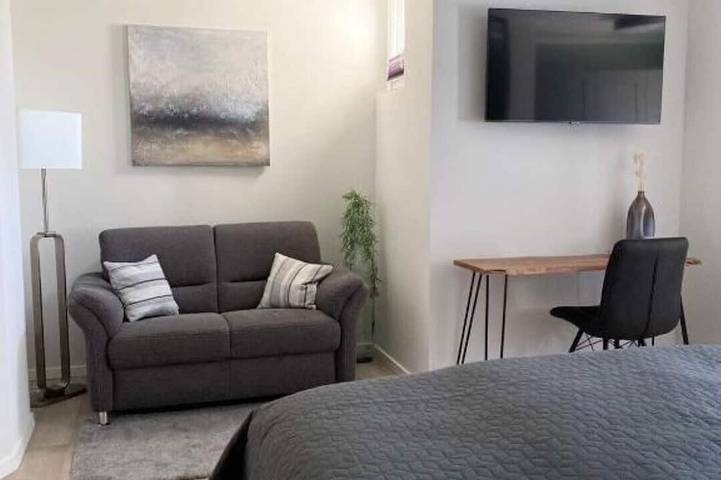 Ganze Wohnung, Qt Maisonetten Apartment neu & stylisch Priv. Eingang mit 2 Schlafzimmern in Heiligenkirchen, Detmold