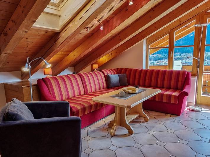 Ferienwohnung für 4 Personen, mit Balkon und Ausblick im Mittenwald