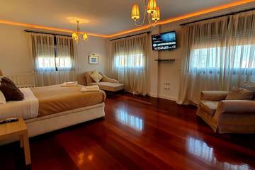 Casa Rural para 11 Personas en Torre de Benagalbón, Rincón de la Victoria, Foto 2