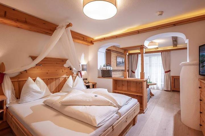 Ferienhaus für 2 Personen, mit Whirlpool und Garten sowie Pool und Sauna