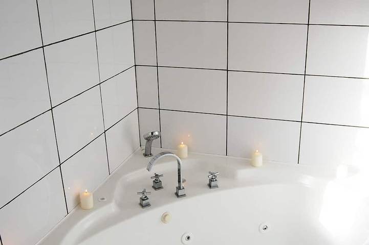 Location de vacances pour 8 personnes, avec jardin et jacuzzi à Peynier - 4