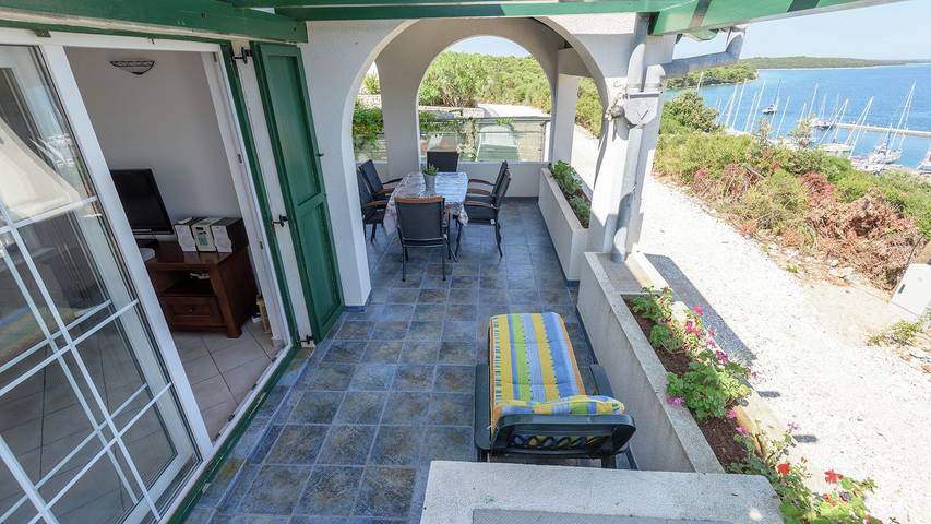 Location de vacances pour 6 personnes, avec jardin à Sali - 3