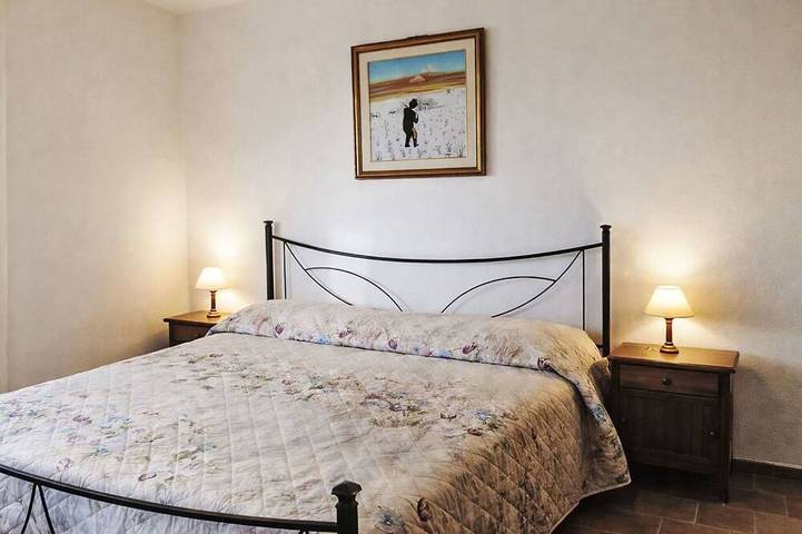 Appartement entier, Confortable appartement pour 4 personnes avec TV, patio et vue panoramique in Collazzone, Province de Pérouse