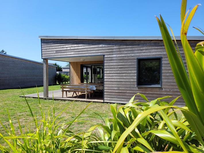 Parc de vacances pour 8 personnes, avec bassin pour enfant et jardin ainsi que vue et piscine en Normandie - 3