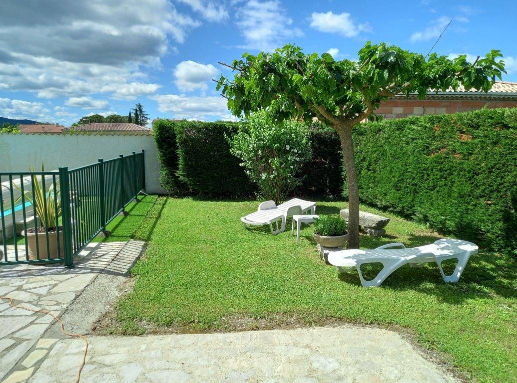 Gîte Les Deux Colombes avec piscine, Sud Ardèche in Lavilledieu, Ardèche
