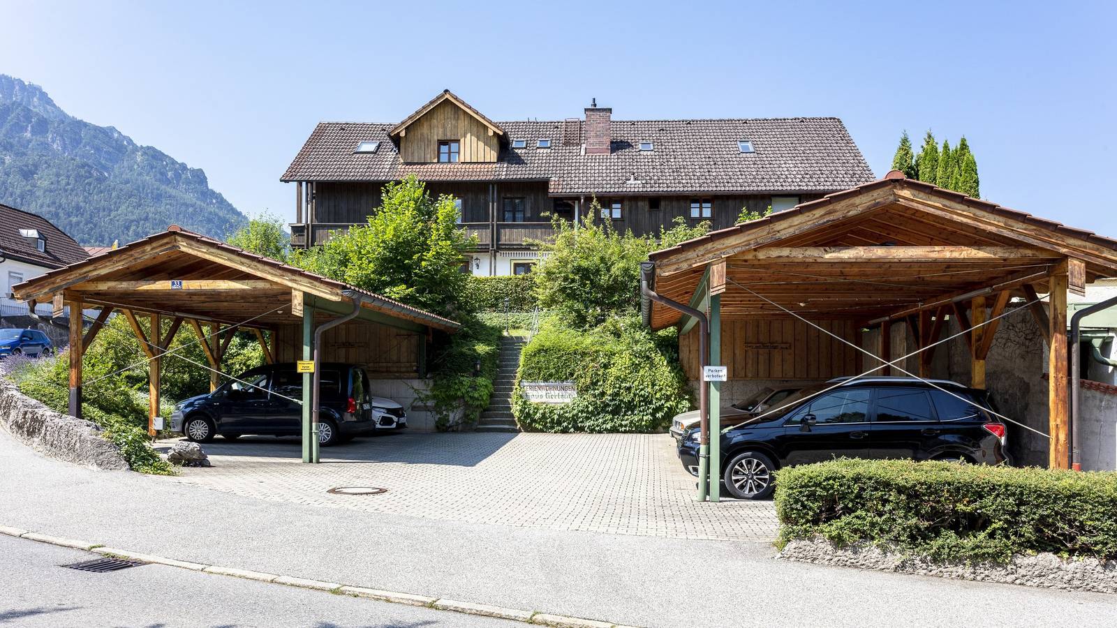 Ganze Ferienwohnung, Ferienwohnung Romana mit 3 Schlafzimmern im Ferienhaus Bayerisch Gmain - Ferienwohnung Romana mit 3 Schlafzimmern im Ferienhaus Bayerisch Gmain in Bayerisch Gmain, Bayerische Alpen