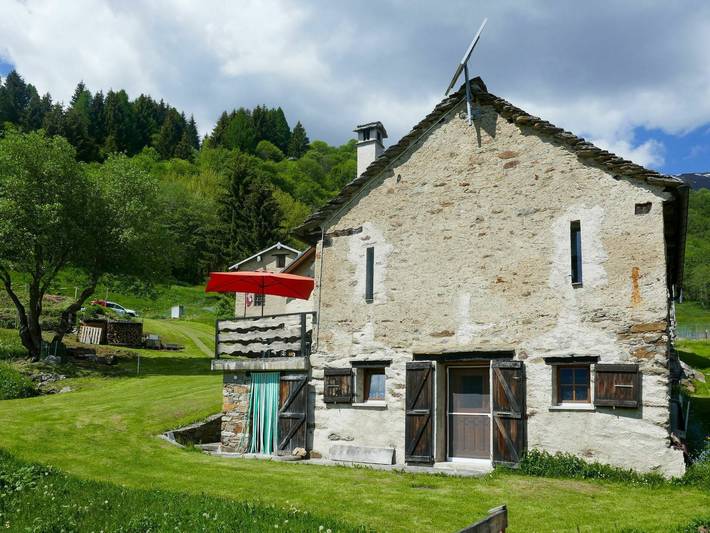 Ferienhaus für 2 Personen, mit Terrasse und Garten in der Schweiz - 4