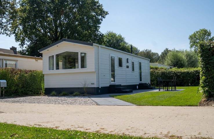 Chalet für 4 Personen, mit Terrasse und Balkon/Terrasse - 1