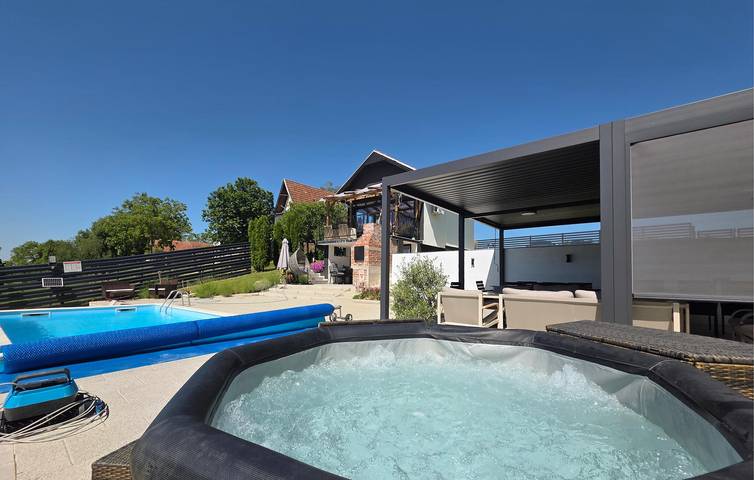 Gemütliche 2-Zimmer-Wohnung mit Pool, Grill und kostenlosem WLAN in Bjelovar-Bilogora