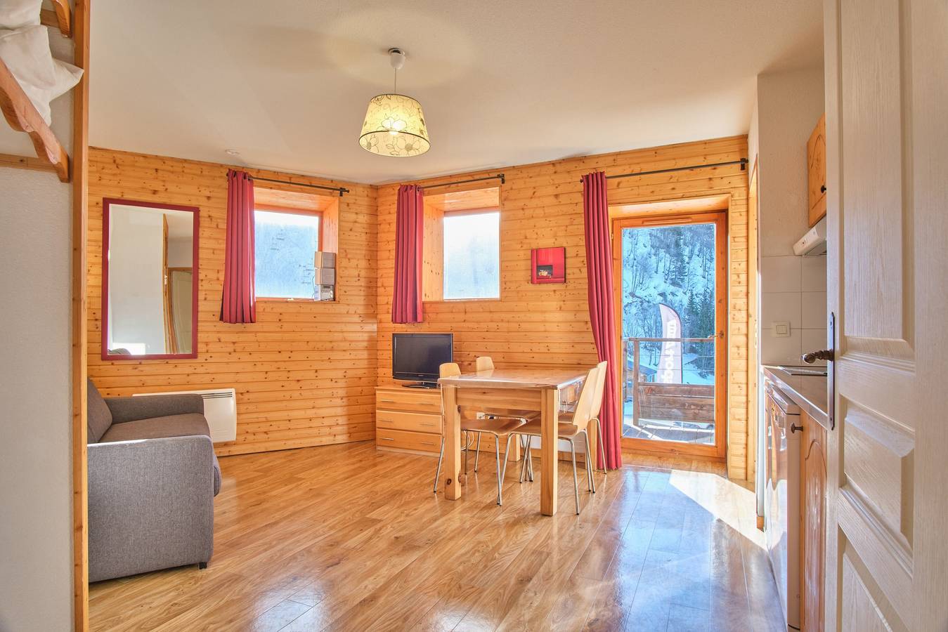 Ganze Wohnung, Ferienwohnung 'Les Airelles' mit Bergblick und Balkon in Chamrousse, Nationalpark Écrins