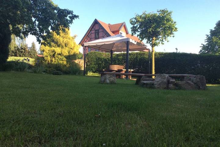 Ferienwohnung für 7 Personen, mit Balkon und Garten in Trendelburg