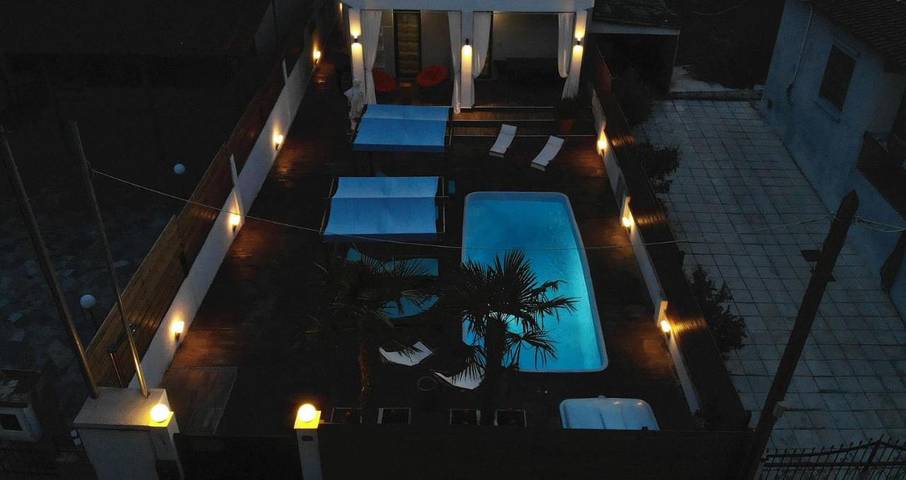 Location de vacances pour 6 personnes, avec piscine et jardin, animaux acceptés dans Nea Kallikratia - 2