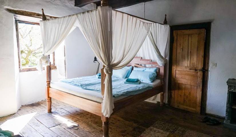 Location de vacances pour 6 personnes, avec jardin et vue à Altillac - 4