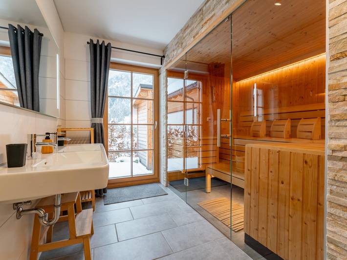 Chalet mit Sauna, Hot Tub und umzäuntem Garten in Rottenmanner und Wölzer Tauern, Irdning-Donnersbachtal